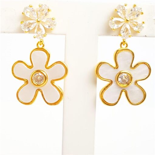 BRINCO BASE FLOR CRISTAL FLOR MADREPÉROLA| 3CM| BANHADO EM OURO