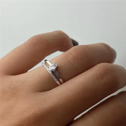 ANEL ARO LISO FRENTE ARO DUPLO LISO/CRAVEJADO CENTRO CRISTAL OVA