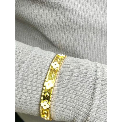BRACELETE ARO CRAVEJADO 5 TREVOS EM MADRE PÉROLA | SEM GARANTIA
