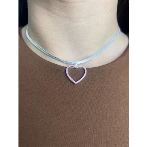 CHOKER FITA PG CORAÇÃO CRAVEJADO VAZADO COR ROSA | BANHO DE PRAT