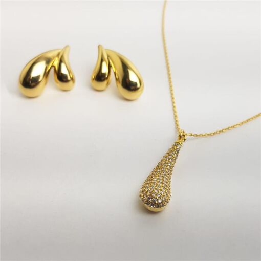 CONJUNTO GOTA CRAVEJADAS E LISAS | BANHADO EM OURO 18K