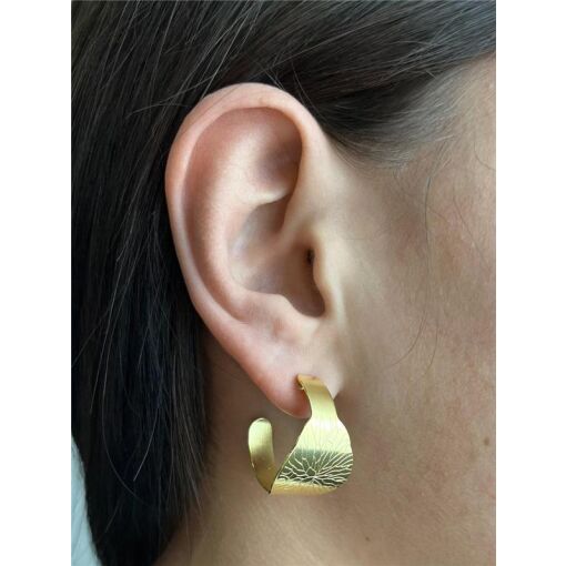 MEIA ARGOLA 2,6CM MEIO ARO OVAL DETALHES EM RAÍZES CONTÍNUAS | B