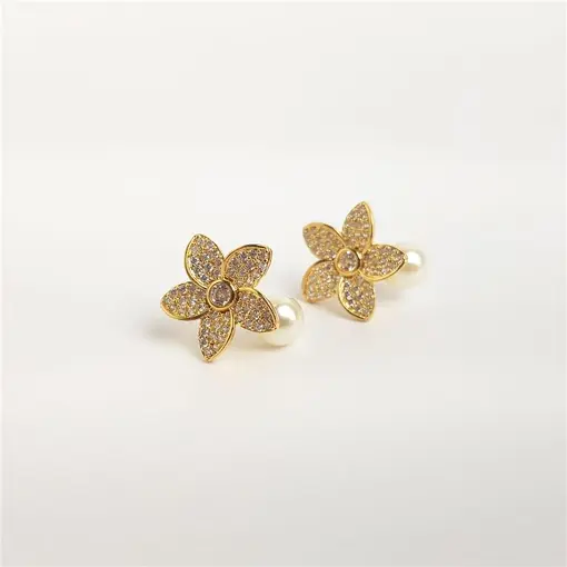 BRINCO FLOR MICROCRAVEJADA ZIRCÔNIA MEIO PÉROLA BAIXO | BANHADO