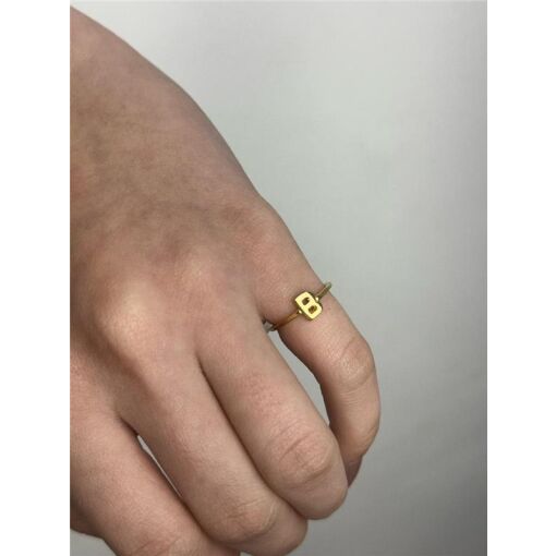 ANEL ARO LISO LETRA AO CENTRO | BANHADO EM OURO 18K