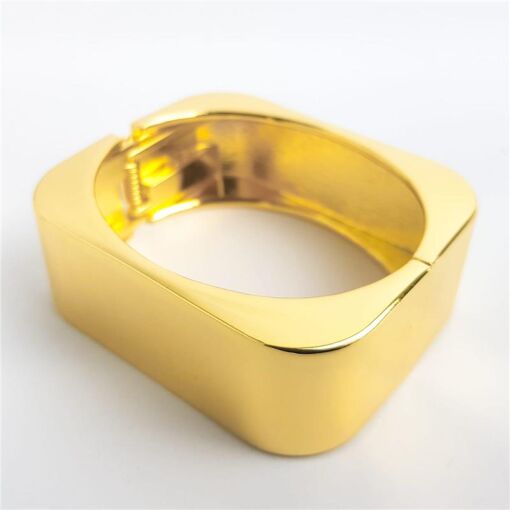 BRACELETE QUADRADO LISO PARTE INTERNA TEXTURIZADA E VERSO OVAL |
