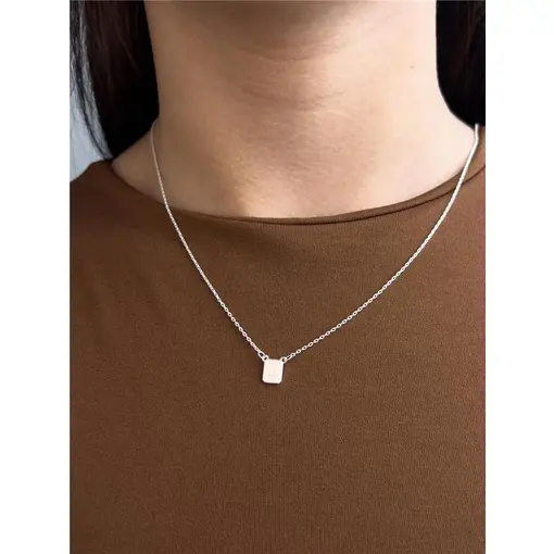 ESCAPULÁRIO ELO CADEADO FINO PLACA DEUS É FIEL | BANHO DE PRATA