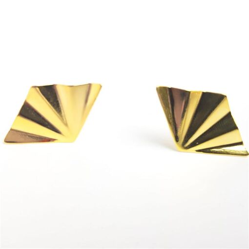 BRINCO 4,1CM CHAPA EM TRIÂNGULO ONDULADO LISO | BANHADO EM OURO