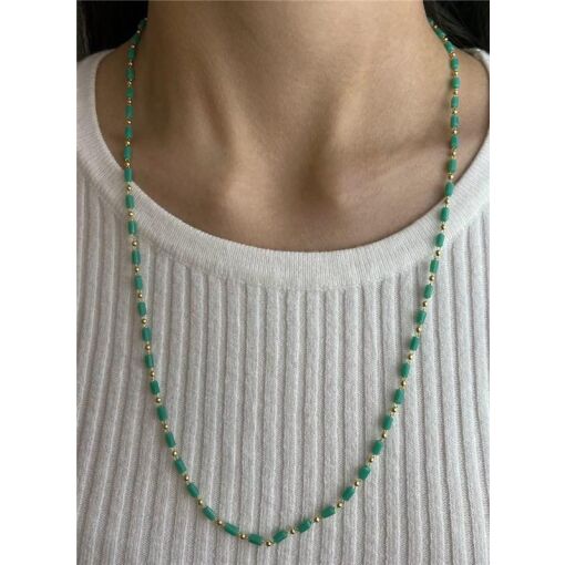 COLAR PEDRINHAS VERDES LEITOSAS | BANHADO EM OURO 18K