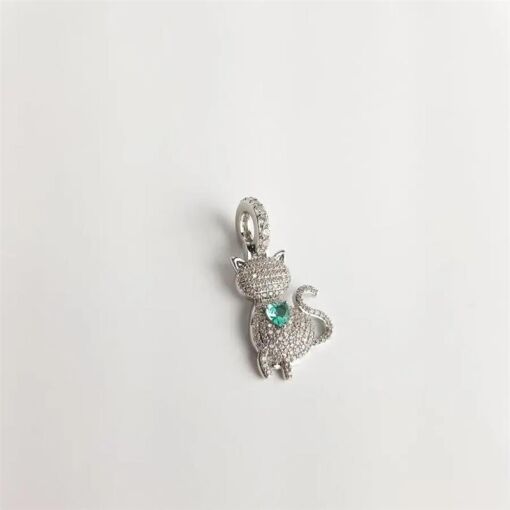 PINGENTE GATINHO TODO CRAV C/ CORACAO VERDE| 3,1CM|RÓDIO