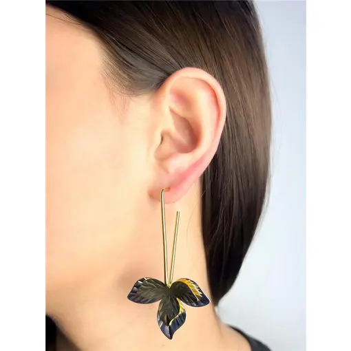 BRINCO MEIA ARGOLA TRIANGULAR PINGENTE FOLHA PRATA/DOURADA | BAN