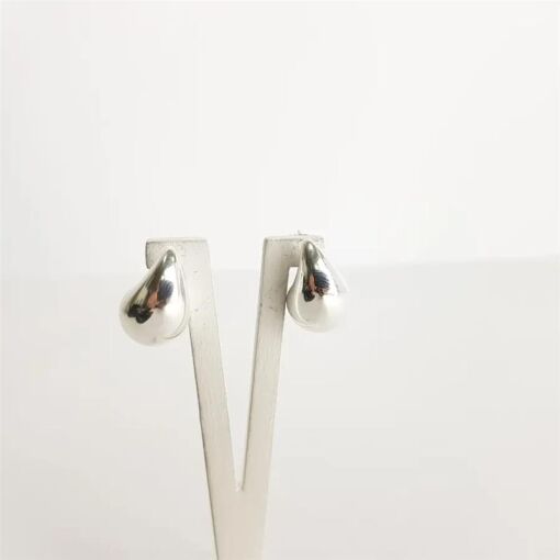 BRINCO 1,7CM  FORMATO VIRGULA LISA BANHO DE PRATA