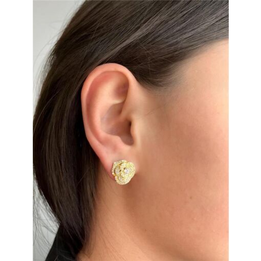 BRINCO 1,4CM FLOR EM PÉTALAS ENCAIXADAS CRAVEJADAS ZIRCÔNIA AO M