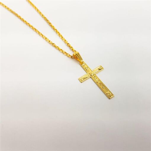 COLAR ELO CARTIER  PG CRUZ DESENHO EM RELEVO DE CRISTO  | BANHAD