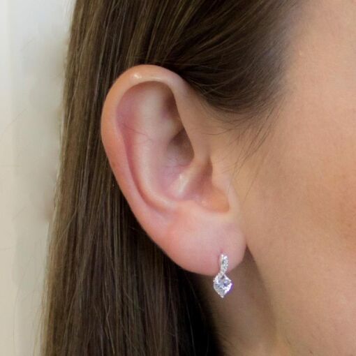 BRINCO PRATA 92,5 BASE COM PEDRA CORAÇÃO