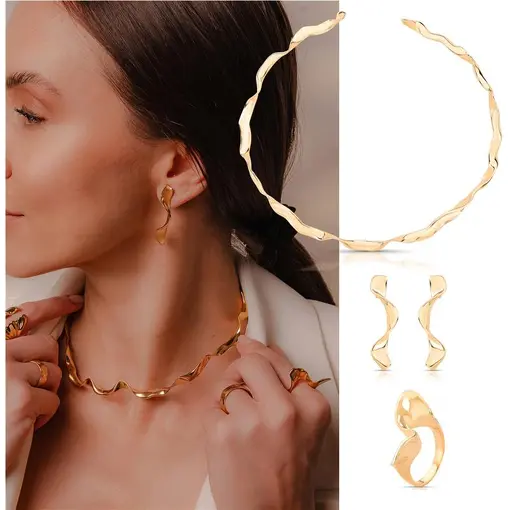 BRINCO ORGÂNICO BANHADO OURO 18K - METAL DOURADO