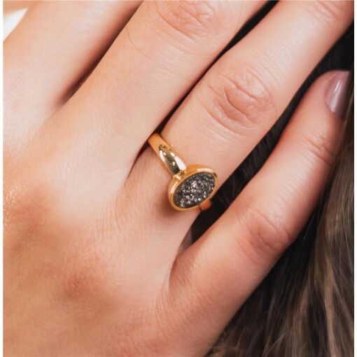 ANEL OVAL BANHADO OURO 18K- DRUSA NEGRA