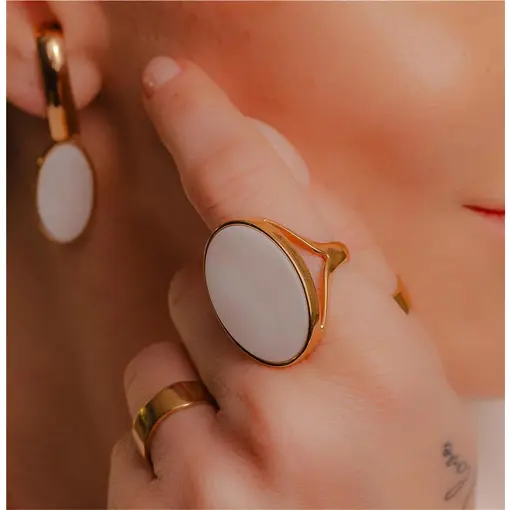 ANEL BANHADO OURO 18K -  MADRE PÉROLA