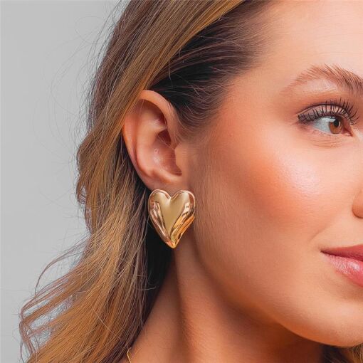 BRINCO CORAÇÃO BANHADO OURO 18K  -  METAL DOURADO