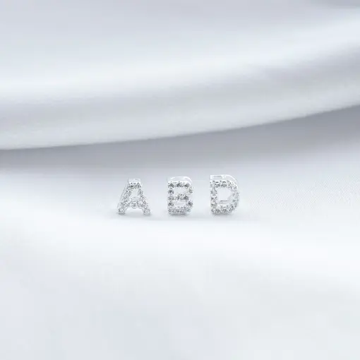 Pingente Letra Cravejada em Prata