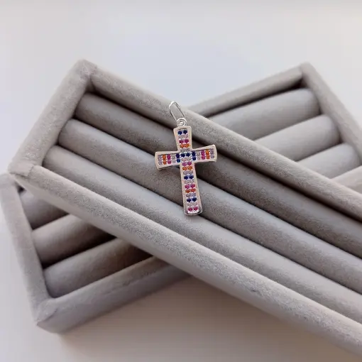 Pingente Cruz 2,3cm com 56 Pedras Cravejadas em Prata