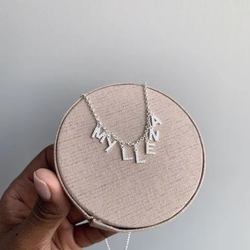 Choker Com Letras Cravejadas