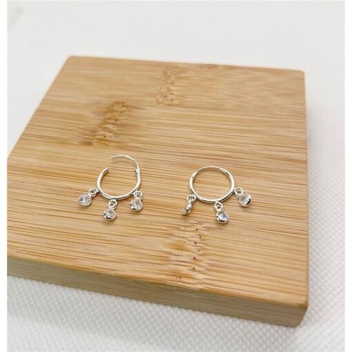 ARGOLA COM PINGENTE ZIRCÔNIA