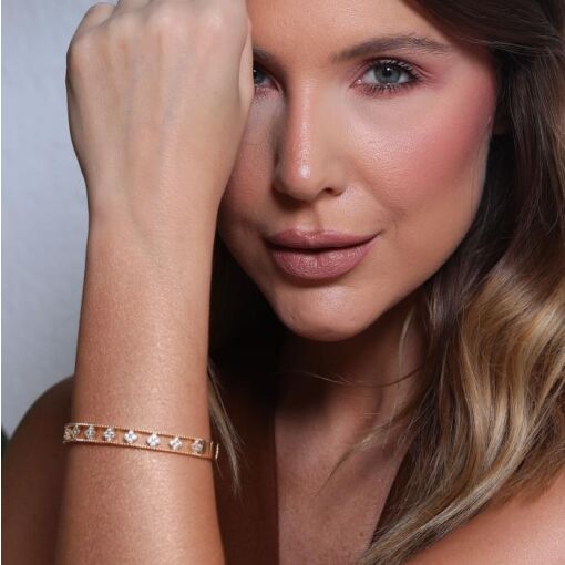 PULSEIRA BRACELETE VAZADO COM 18 TREVOS EM ZIRCÔNIA