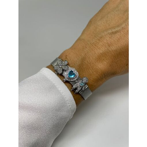 CHARM CORAÇÃO COM CRISTAL AZUL E ZIRCÔNIAS