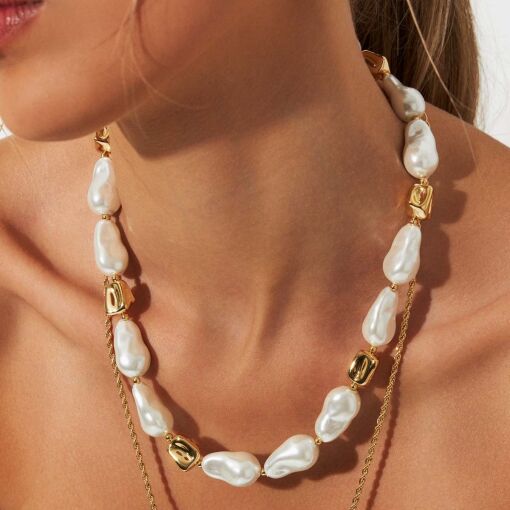 COLAR PEROLAS BARROCA E GOTA DOURADA