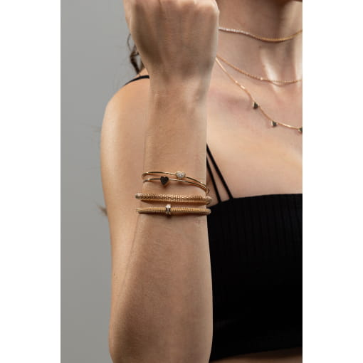 BRACELETE DELICADO DE CORAÇÃO LISO