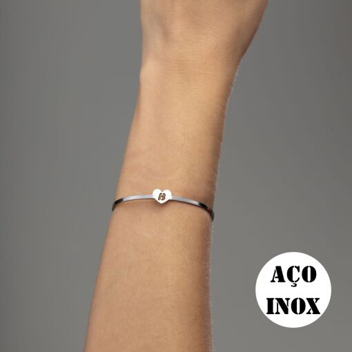 BRACELETE AÇO INOX PERSONALIZADO COM INICIAL DE CORAÇÃO