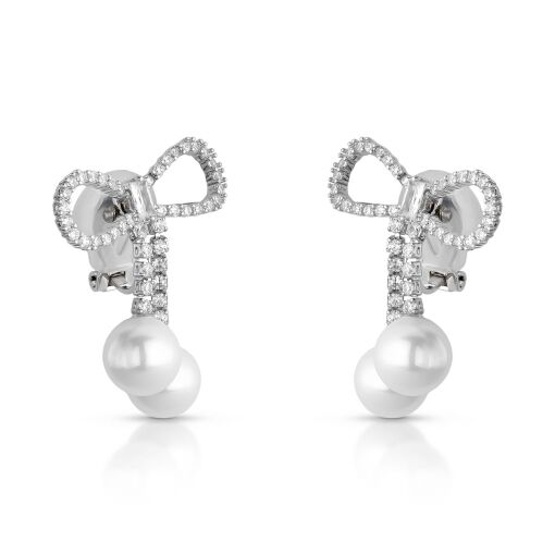 Brinco de Pressão Laço Cravejado Cristal com Pérolas Banhado em Ródio Branco