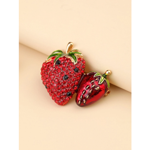 Broche Morango com Detalhes Cravejado