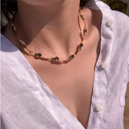 CHOKER ARO TORCIDO OVAL SOLAR