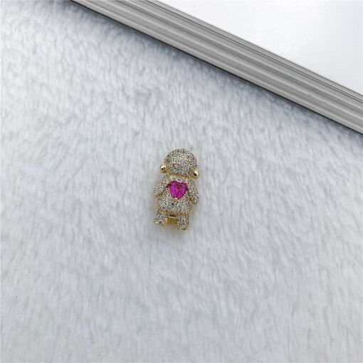 PINGENTE MENINA CORAÇÃO CRAVEJADO CHARM'S