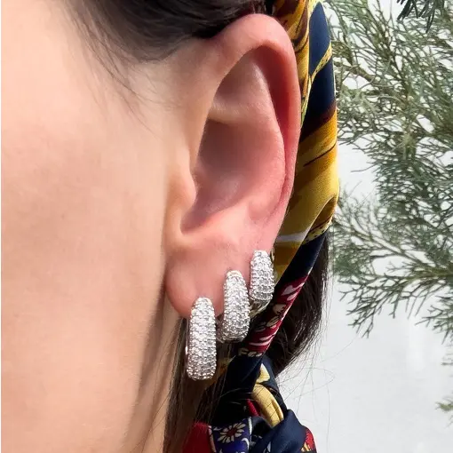 BRINCO TRIO ARGOLAS OVAL CRAVEJADO HOOP EARRINGS