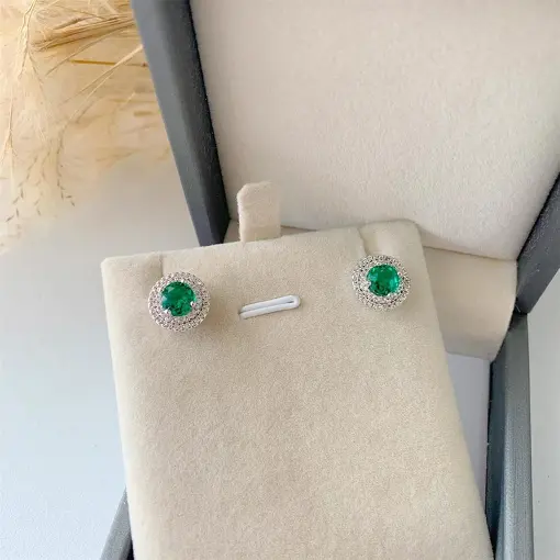 BRINCO PONTO DE LUZ CRAVEJADO DETALHADO BN SOL DE VERANO