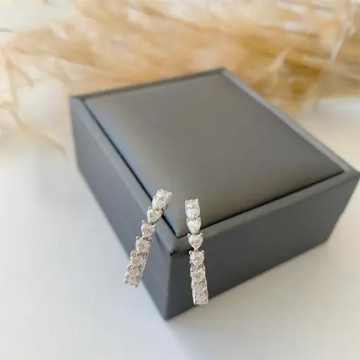 BRINCO ARGOLA CORAÇÃO 3,3MM (0.1CT*) MOISSANITE