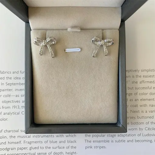 BRINCO LAÇO FINO CRAVEJADO BN SOL DE VERANO