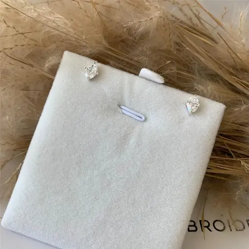 BRINCO MINI OVAL 4X6MM (1.0CT*) MOISSANITE