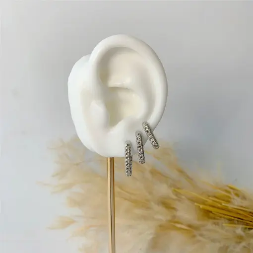 BRINCO TRIO ARGOLA RETANGULAR CRAVEJADO HOOP EARRINGS