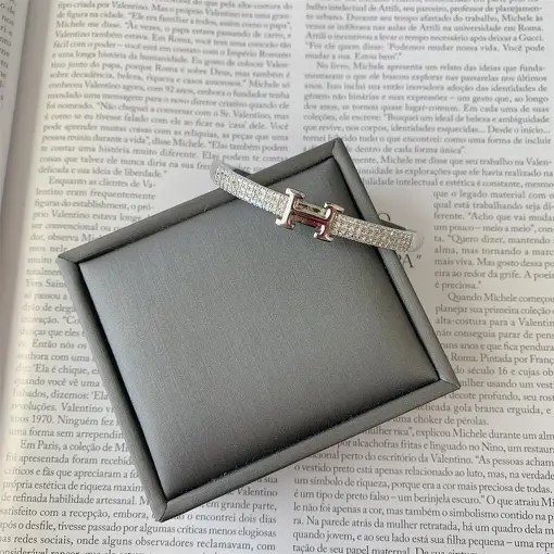 BRACELETE H CRAVEJADO INSPIRED