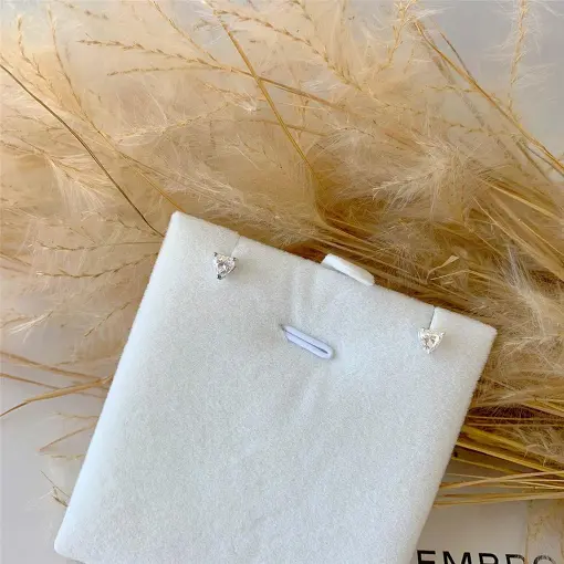 BRINCO CORAÇÃO PP 4X4MM (0.6CT*) MOISSANITE