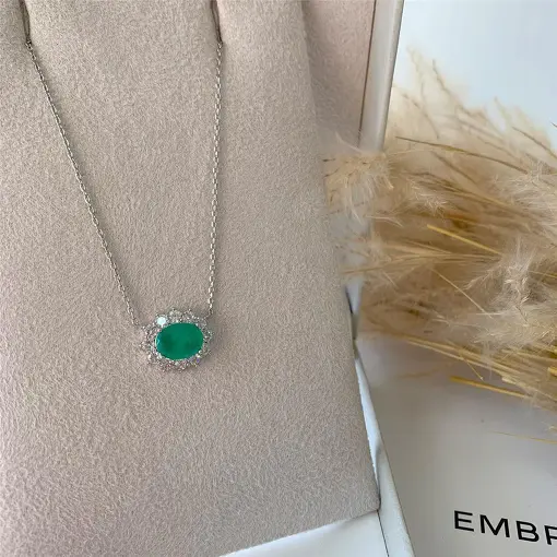 COLAR OVAL PRINCESS DEITADO BN FUSION RENOVO