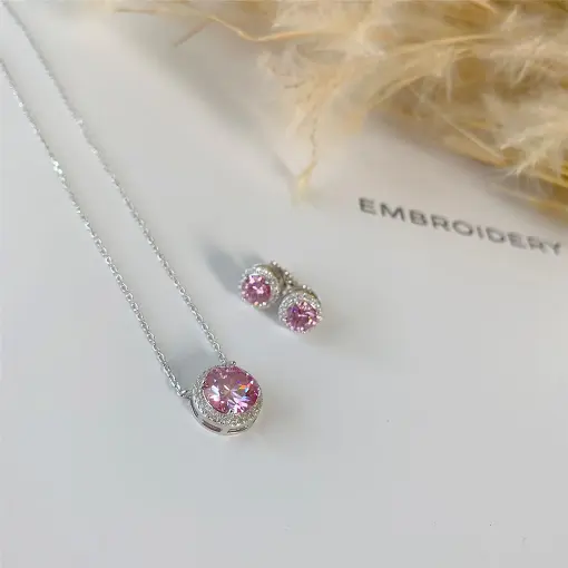 CONJUNTO PONTO DE LUZ CRAVEJADO (4.6CT.) MOISSANITE