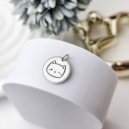 Pingente Medalha Piscadinha De Gato