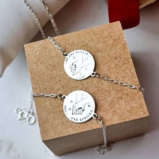 Pulseira de Prata Mãos Dadas Unitária