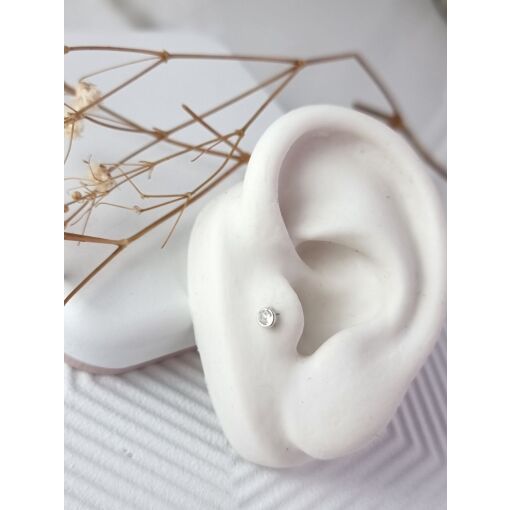 Piercing de Prata Zircônia Redonda Cravação Inglesa