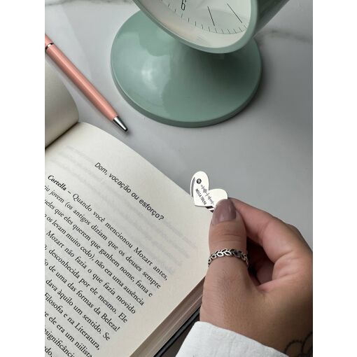 Marca Página de Prata Personalizável Coração QRCode Nossa Música