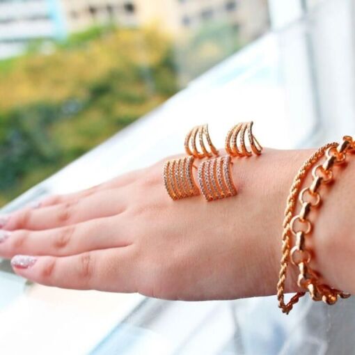 PULSEIRA COM ELOS REDONDOS LISOS BANHADA A OURO